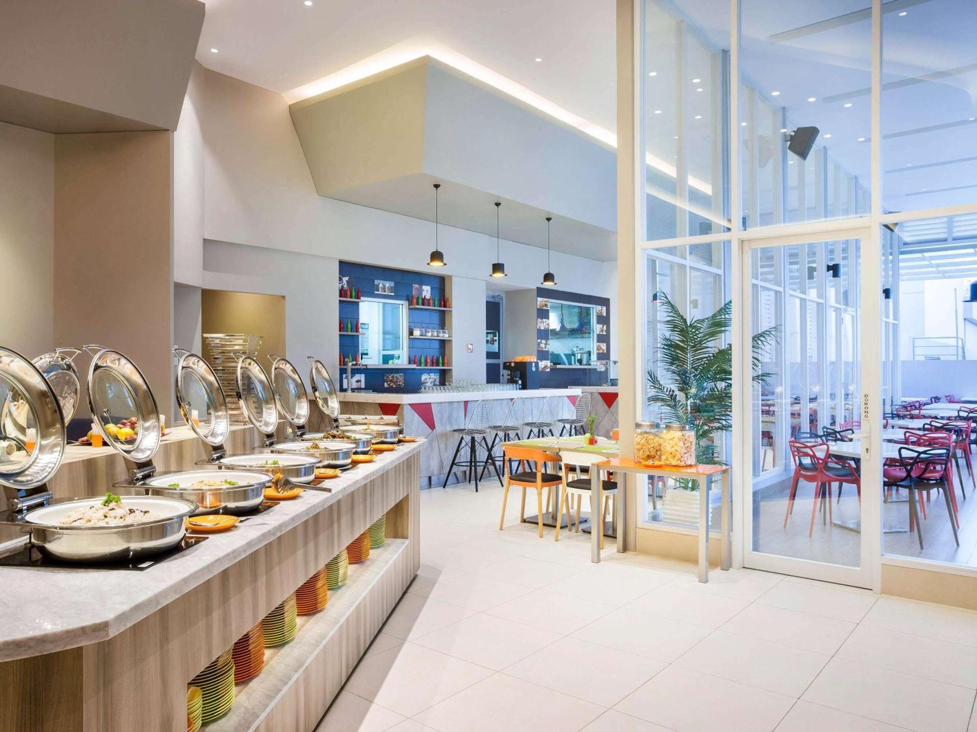 Ibis Styles Mangga Dua Square Hotel Jakarta